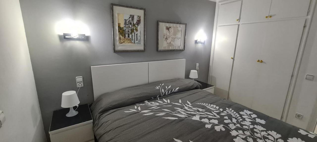 Apartamento Bahia III เอมปูเรียบราบา ภายนอก รูปภาพ