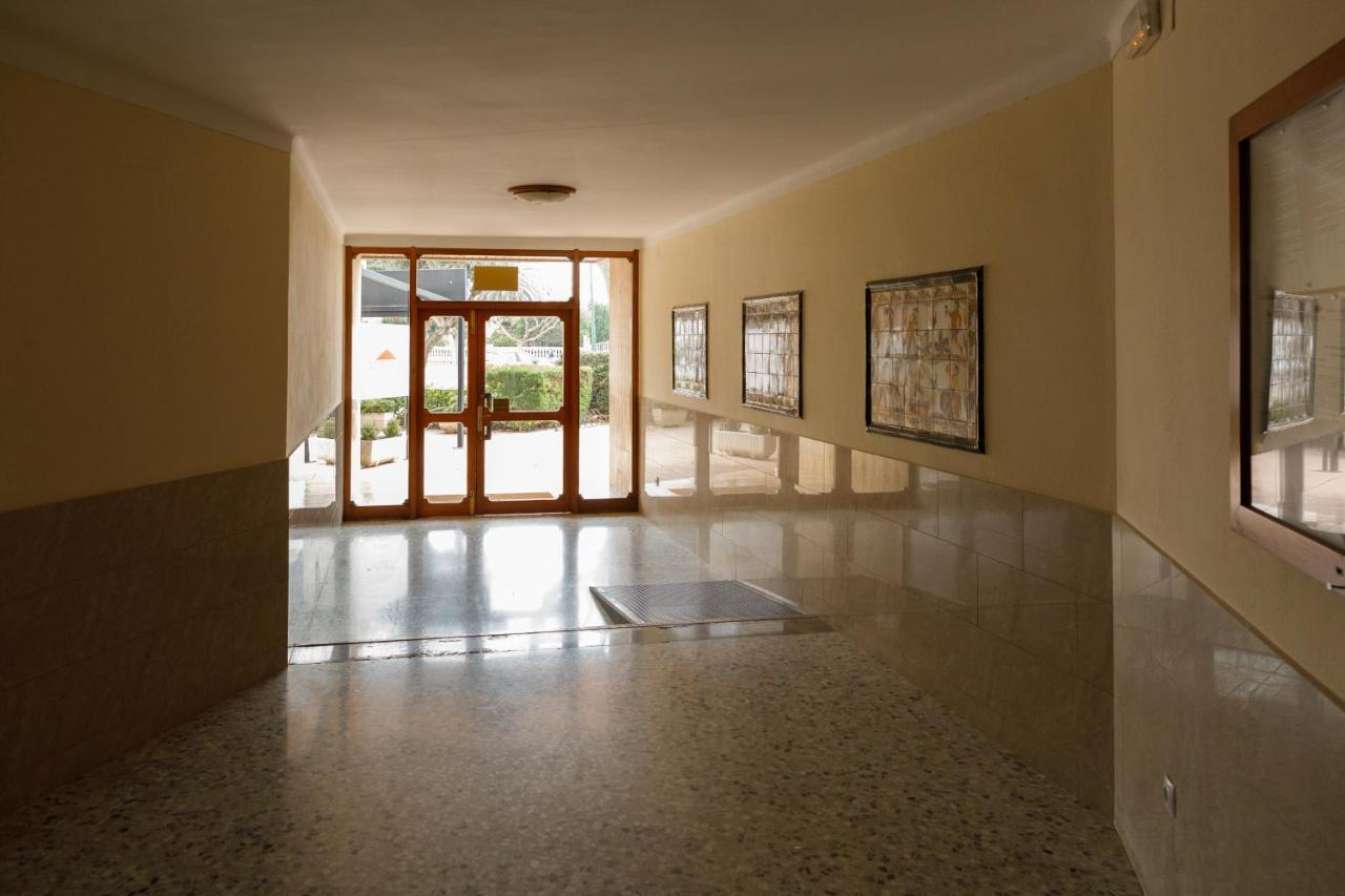Apartamento Bahia III เอมปูเรียบราบา ภายนอก รูปภาพ